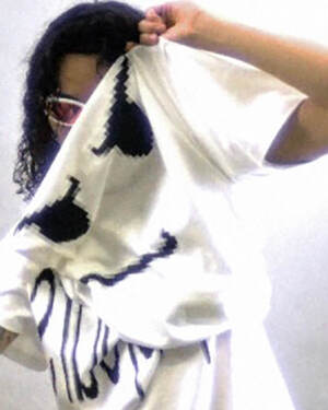 pop yours FACE Tee