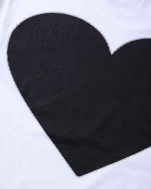pop yours P&♡ Tee