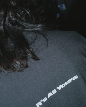 POP YOURS Logo Tee
